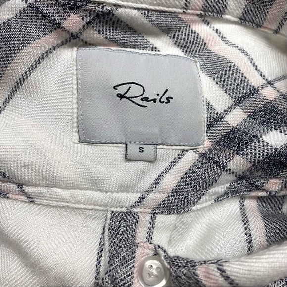 Rails Hunter Plaid Button-Front Shirt - Picture 8 of 11